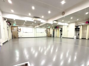 池袋 東口 レンタルスタジオ 個人向け ダンススタジオ リーズナブルにスタジオ利用ができる 貸しスタジオです。